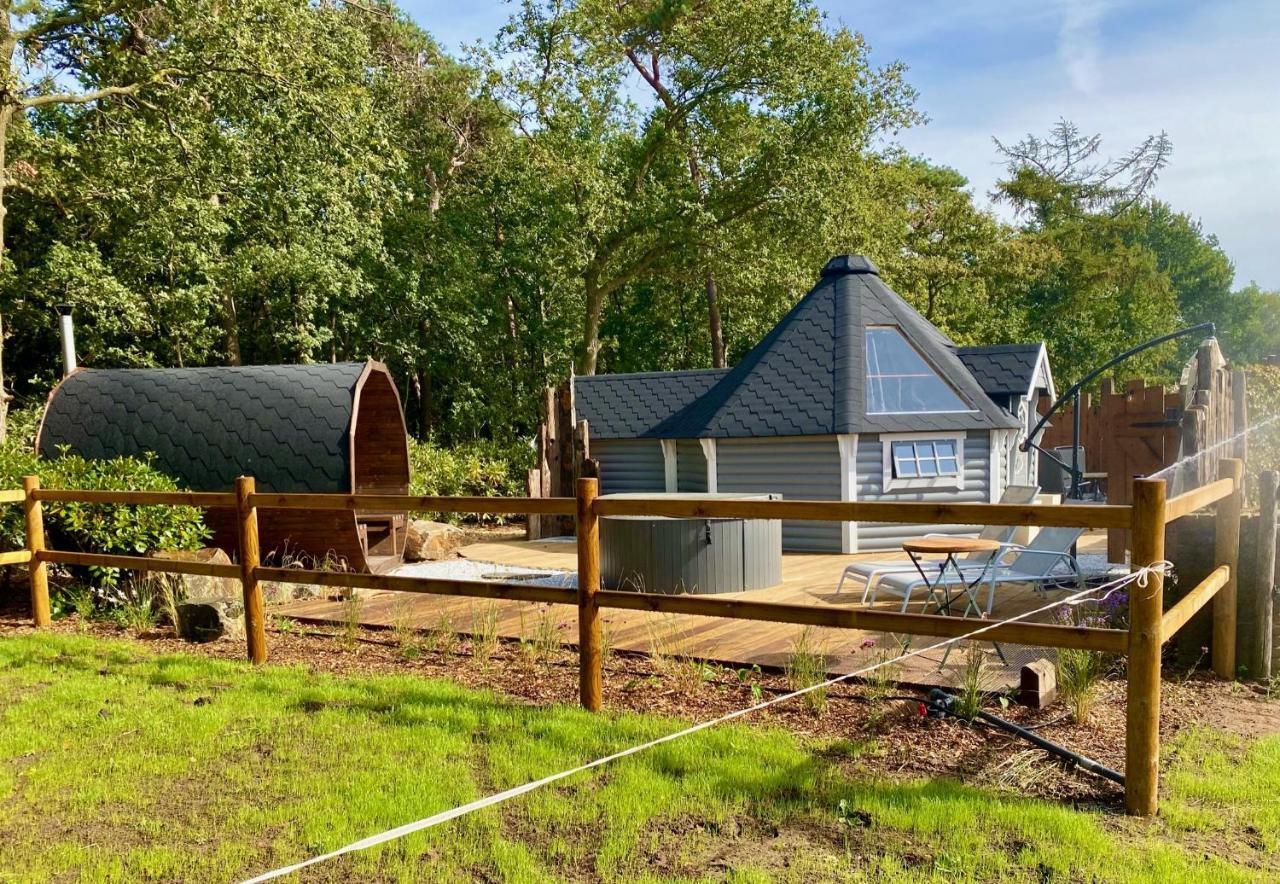 Luxe Finse Kota Met Jacuzzi En Saunabarrel De Zandhoef Eersel Bagian luar foto