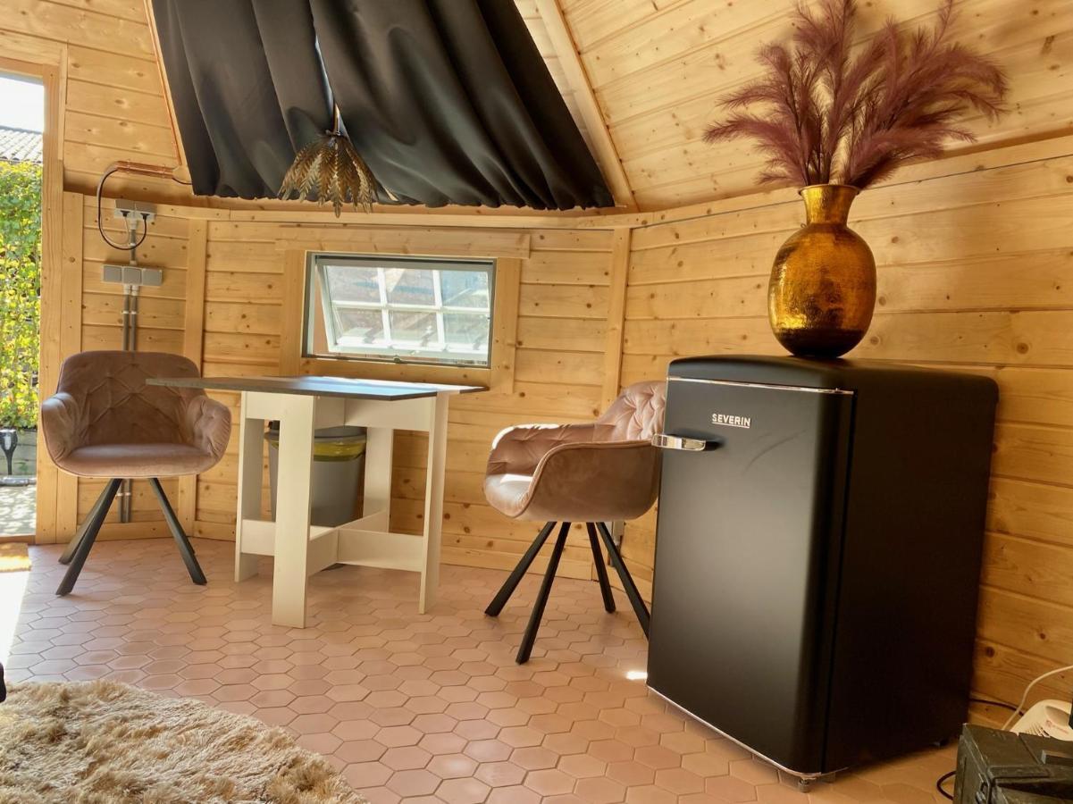 Luxe Finse Kota Met Jacuzzi En Saunabarrel De Zandhoef Eersel Bagian luar foto